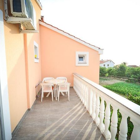 Apartments Valentina Petrcane Εξωτερικό φωτογραφία