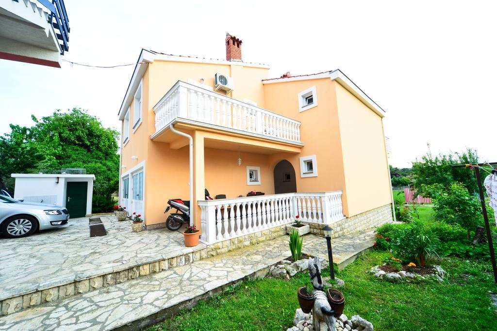 Apartments Valentina Petrcane Εξωτερικό φωτογραφία