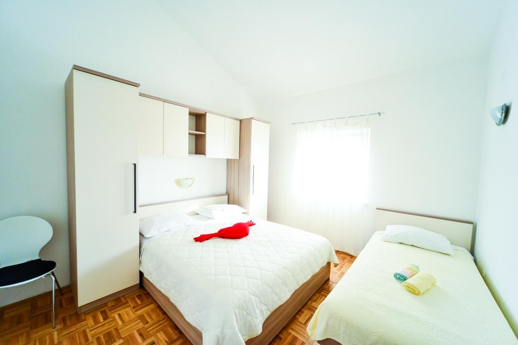 Apartments Valentina Petrcane Εξωτερικό φωτογραφία