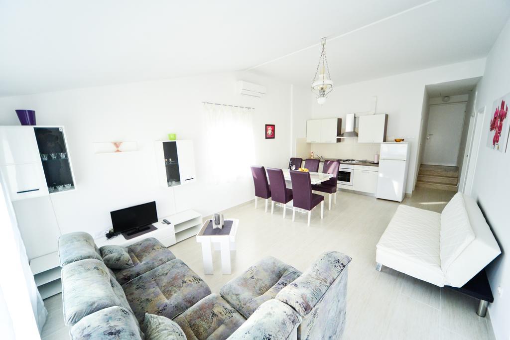 Apartments Valentina Petrcane Εξωτερικό φωτογραφία